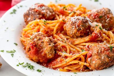 Resep Mudah Membuat Spaghetti Meatballs di Rumah