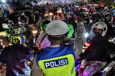 Viral Aksi Diduga Polantas Cekcok dengan TNI di Jalan Jakarta Buntut Lawan Arah