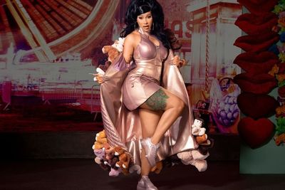 Peringati Hari Ibu Internasional, Reebok dan Cardi B Luncurkan Koleksi Sepatu Baru!