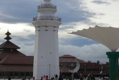Pemprov Banten Tutup Kawasan Pariwisata di Zona Merah dan Oranye Covid-19