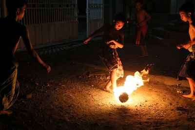 FOTO: Tradisi Malam Terakhir Bulan Ramadhan di Blitar