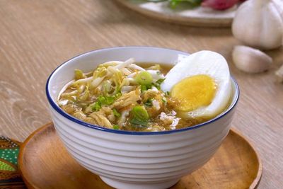 Enaknya Menyantap Soto Kudus Saat Hangat, Coba Buat Yuk Guys!