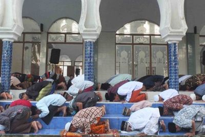 Sebagian Umat Muslim di Jember dan Bondowoso Gelar Salat Id Lebih Awal