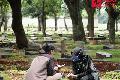 Peziarah Memaksa Masuk, Kericuhan Sempat Terjadi di TPU Tegal Alur