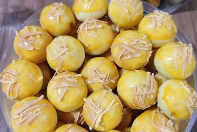 Benarkah Tiga Kue Nastar Setara Satu Piring Nasi?