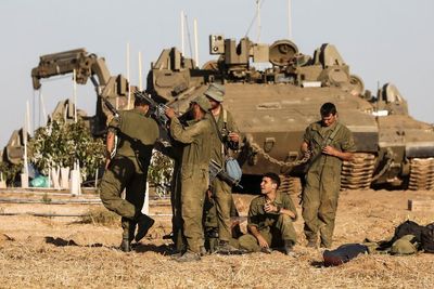 FOTO: Pasukan Israel Berkumpul di Perbatasan Gaza