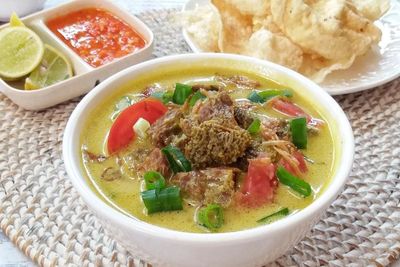 Nikmatnya Menyantap Soto Kuning Bogor, Begini Loh Cara Buatnya