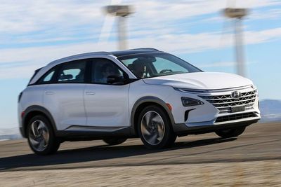 Mobil Hidrogen Hyundai Nexo Cetak Rekor, Bisa Jalan Hingga Jarak Hampir 900 Km!