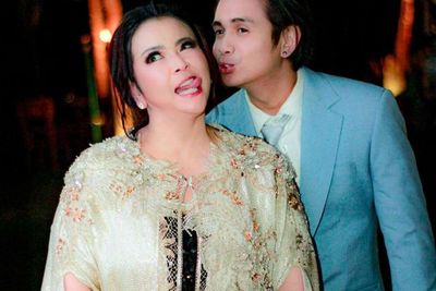 Ajun Perwira Pamer Foto Mesra saat Jennifer Jill Jalani Sidang Kasus Narkoba: Kangen Istri