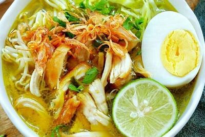 Resep Soto Ayam Surabaya versi Anak Kos yang Gurih dan Mirip Buatan Warung Legendaris