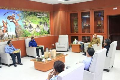 Majukan Pariwisata Daerah, Gubernur NTT Tekankan Pentingnya Keramahtamahan di Objek Wisata