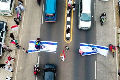 Aksi Bela Palestina Digelar di Bogor, Dua Bendera Israel Diturunkan ke Jalan
