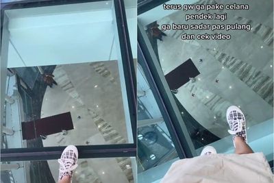 Panik,Wanita Ini Tak Sadar Direkam dari Bawah saat Pakai Dress Main ke Lantai Kaca PIM 3