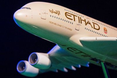 Rayakan Ultah ke-50 UEA, Etihad Airways Membagikan 50.000 Hadiah, Apa Saja Ya?