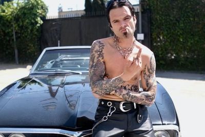 Perankan Tommy Lee, Sebastian Stan Dipuji Anthony Mackie