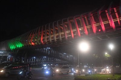 FOTO: JPO Berhias Lampu Berwarna Bendera Palestina di Jakarta