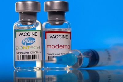 Alasan Vaksin Pfizer & Moderna Belum Masuk Indonesia: Ogah Dituntut Jika Ada Efek Samping