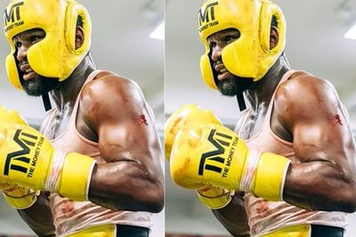 Latihan Jelang Pertarungan dengan Logan Paul, Lengan Floyd Mayweather Sampai Berdarah