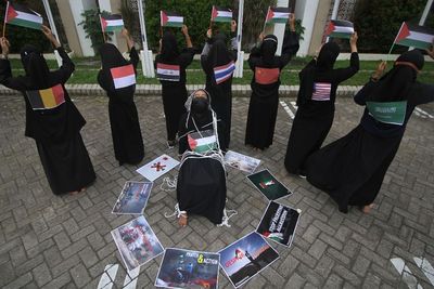 FOTO: Aksi Teatrikal Ibu Bumi Palestina