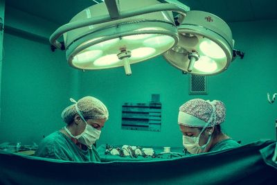 Gak Habis Pikir, Dokter Ini Salah Amputasi Kaki Pasien