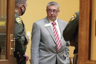 Pejabat Amerika Anthony Bouchard Mengaku Pernah Menghamili Seorang Gadis saat Masih Muda