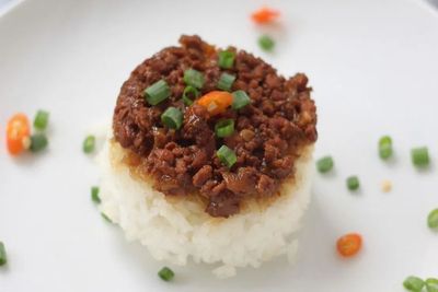 Coba Buat Nasi Tim Ayam Yuk Guys