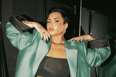 Jadi Seorang Non-Biner, Demi Lovato Ceritakan Perjuangan Untuk Menjadi Diri Sendiri