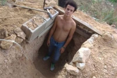 Remaja Ini Bikin Gua Bawah Tanah di Belakang Rumah Setelah Bertengkar dengan Orang Tuanya
