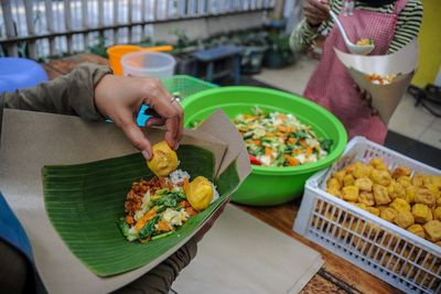 FOTO: Gerakan Nasi Bungkus Dua Ribu