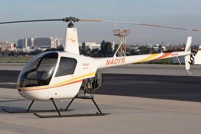 Polisi Sebut Penumpang Helikopter Latih yang Jatuh di Depok Hanya 2 Orang