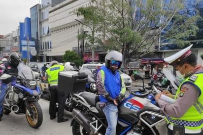 Terobos Jalur TransJakarta di Jalan Hasyim Ashari, Empat Moge ini Ditilang Polisi