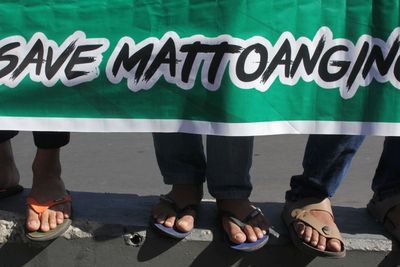 FOTO: Aksi Menuntut Kelanjutan Pembangunan Stadion Mattoanging