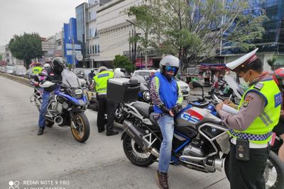 Dear User Motor Sport! Polda Metro Singgung Pelat Nomor yang Sering Dicopot