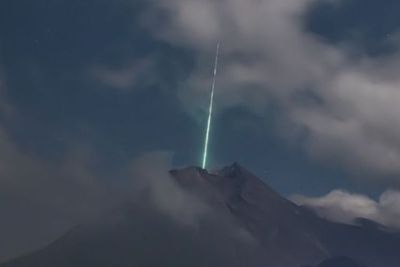 LAPAN Akui Cahaya Hijau Dekat Merapi Kemungkinan Terkait Hujan Meteor