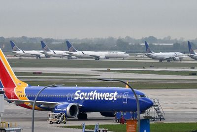 Southwest Airlines Kembali Hadirkan Layanan Kopi dan Alkohol Gratis pada Penerbangan