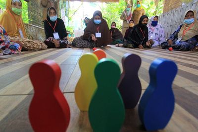 FOTO: Lomba Peringati Hari Lansia Nasional