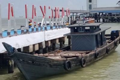 Tim Gabungan TNI AL Tangkap Kapal yang Angkut 13 Ton BBM Ilegal di Perairan Karimun
