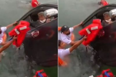 Detik-Detik Maut Mobil Keluarga Tercebur ke Danau Toba, Satu Wanita Tewas