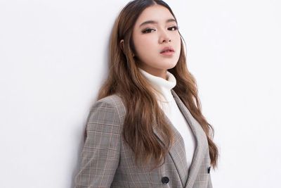 Merasa Punya Kisah Cinta Tak Direstui? Ada Tips dari Tiara Andini di Single Terbarunya