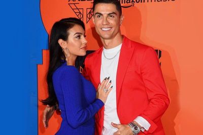 CR7 Beri Cincin Tunangan Seharga Rp 12 Milyar untuk Georgina, Paling Mahal dari Semua Wags