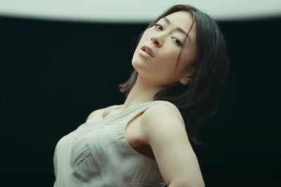 Rilis Video Single Terbaru Pink Blood untuk Anime, Pesona Utada Hikaru Tak Memudar