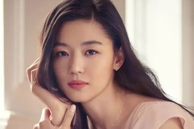 Agensi Bantah Rumor Perceraian Jun Ji-hyun dan Siap Ambil Jalur Hukum