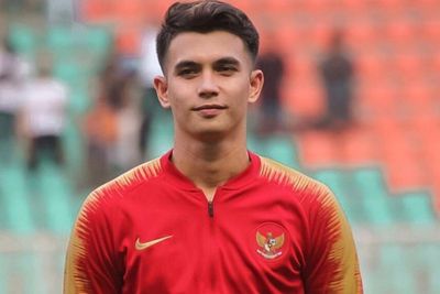 Viral Video Kiper Timnas Maki Rekannya Saat Lawan Thailand, Netizen: Kepa Versi Jawa Misuh