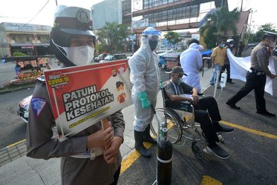 FOTO: Sosialisasi Protokol Kesehatan di Pusat Perbelanjaan
