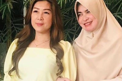 Ketemu Hari Ini, Keakraban Ibu Alvin dan Mama Larissa Bikin Haru, MasyaAllah Adem Lihatnya