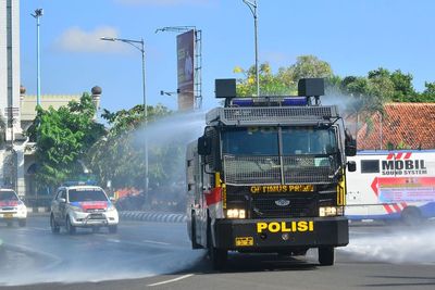 FOTO: Penyemprotan Disinfektan Ruang Publik di Kudus