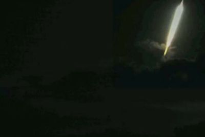 Heboh Penampakan Kilatan Cahaya di Atas Gunung Raung, Diiringi Dentuman
