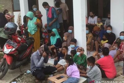 Polisi Periksa Enam Orang Terkait Puluhan Warga di Karawang Jadi Korban Keracunan Gas