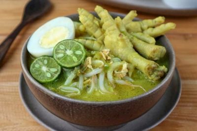 Cara Mudah Membuat Soto Ceker Ayam Kuning Yang Enak dan Lezat