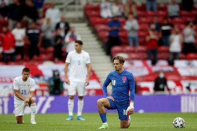 Timnas Inggris Dicemooh Lagi karena Berlutut saat Laga Pemanasan Euro 2020